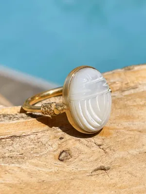 18k yellow gold ring assembled with mother-of-pearl