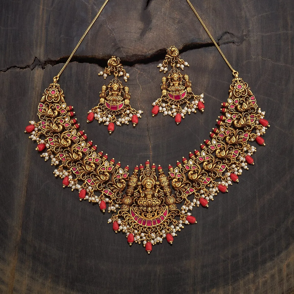 Antique Necklace 182537