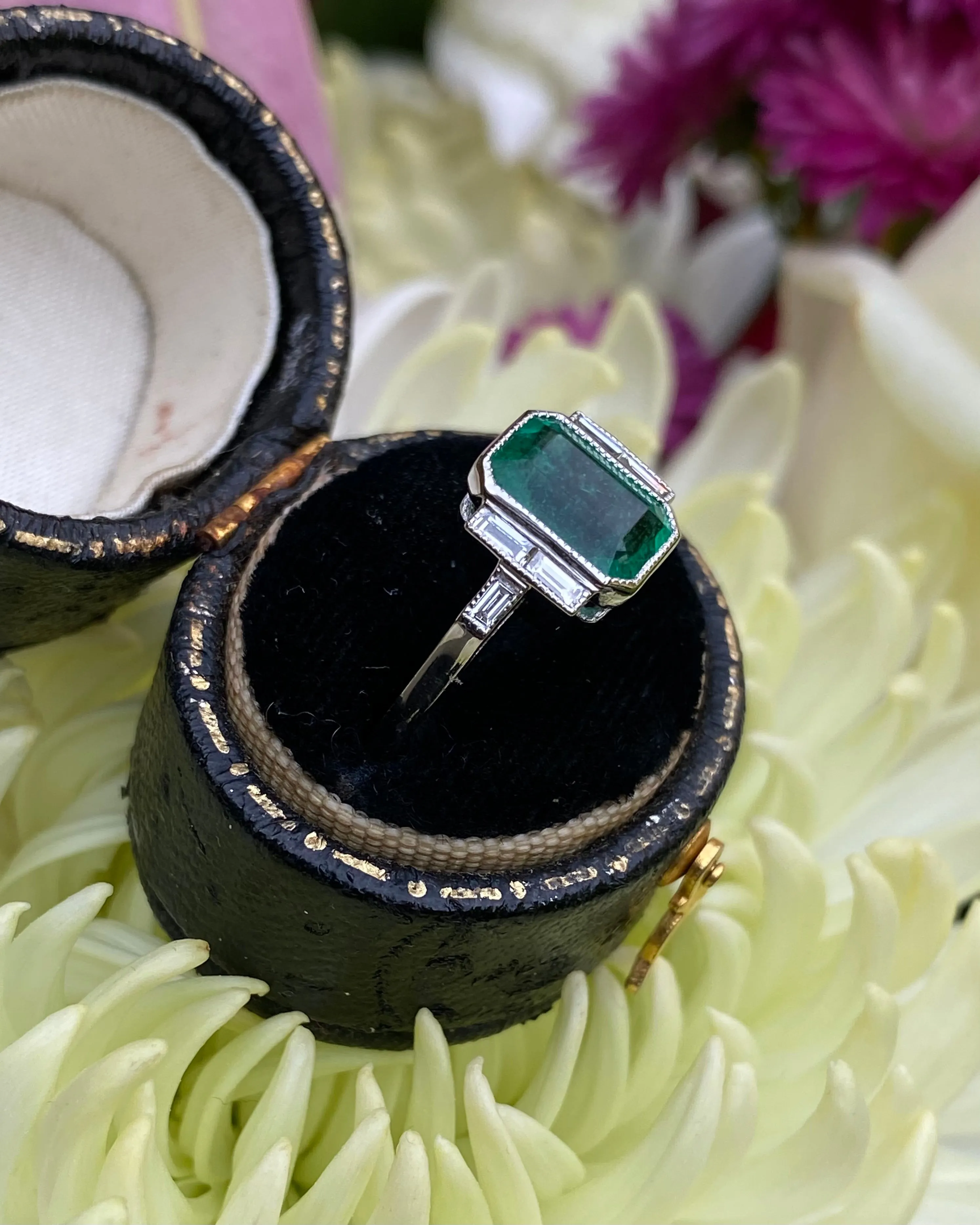Art Deco Emerald and Diamond Platinum Ring 0.25ct   1.60ct