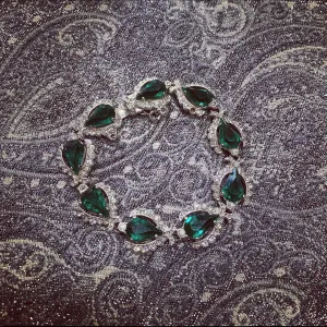 Attwood & Sawyer Vintage emerald green bracelet