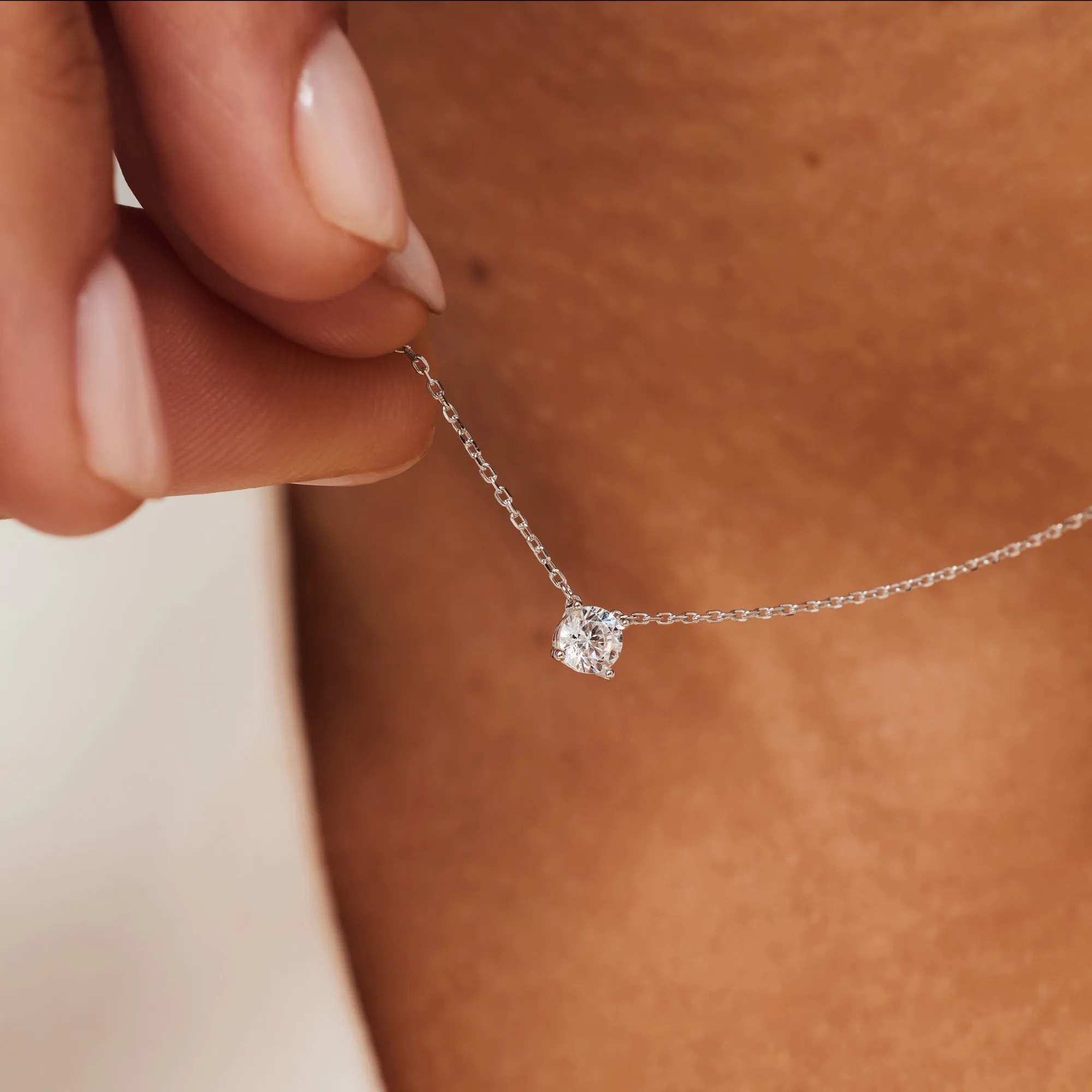 Cadeau d'Isabel 14 karat white gold necklace & bracelet with zirconia