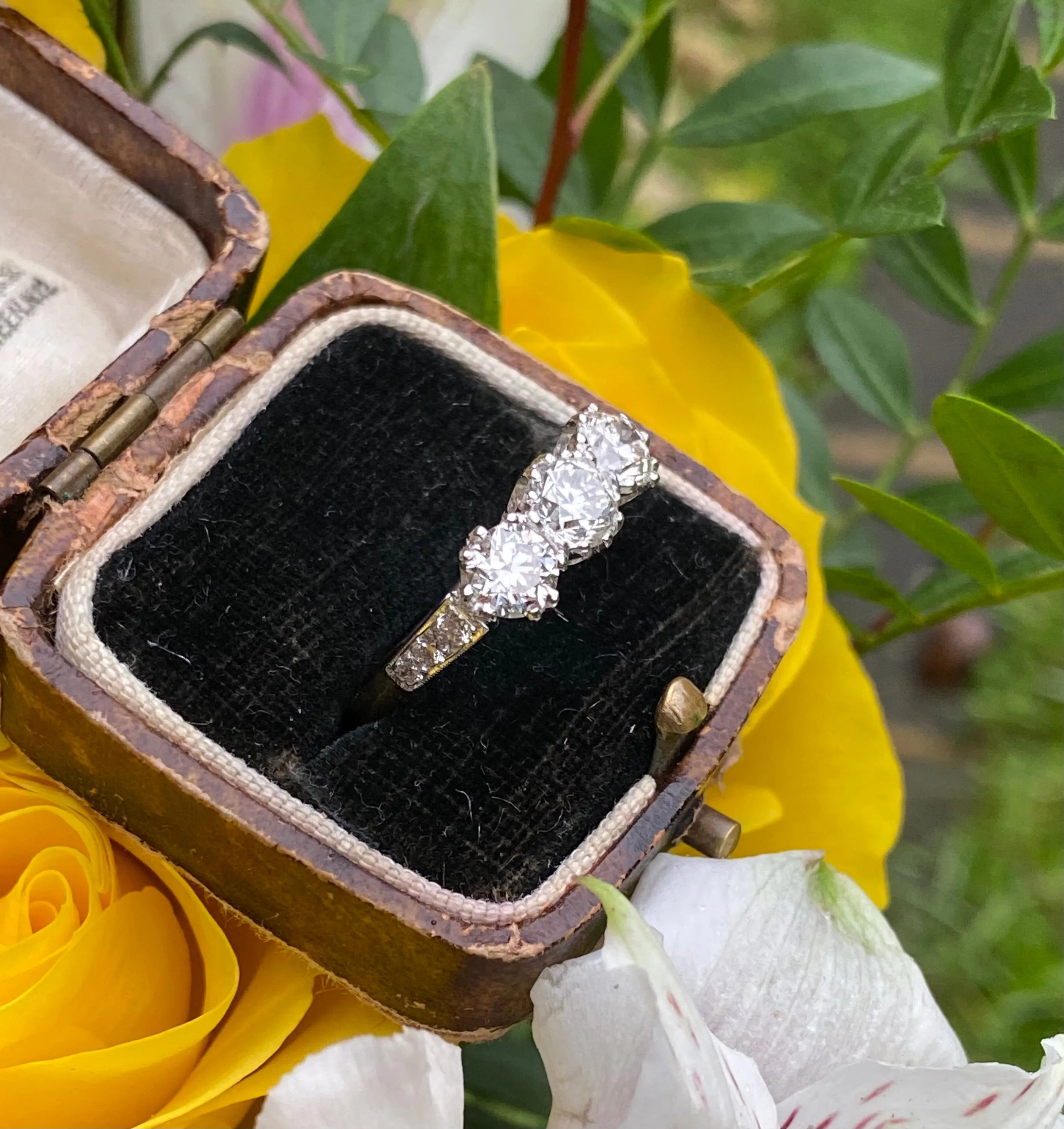 Diamond Three Stone Ring 1.95ct 18ct Yellow Gold