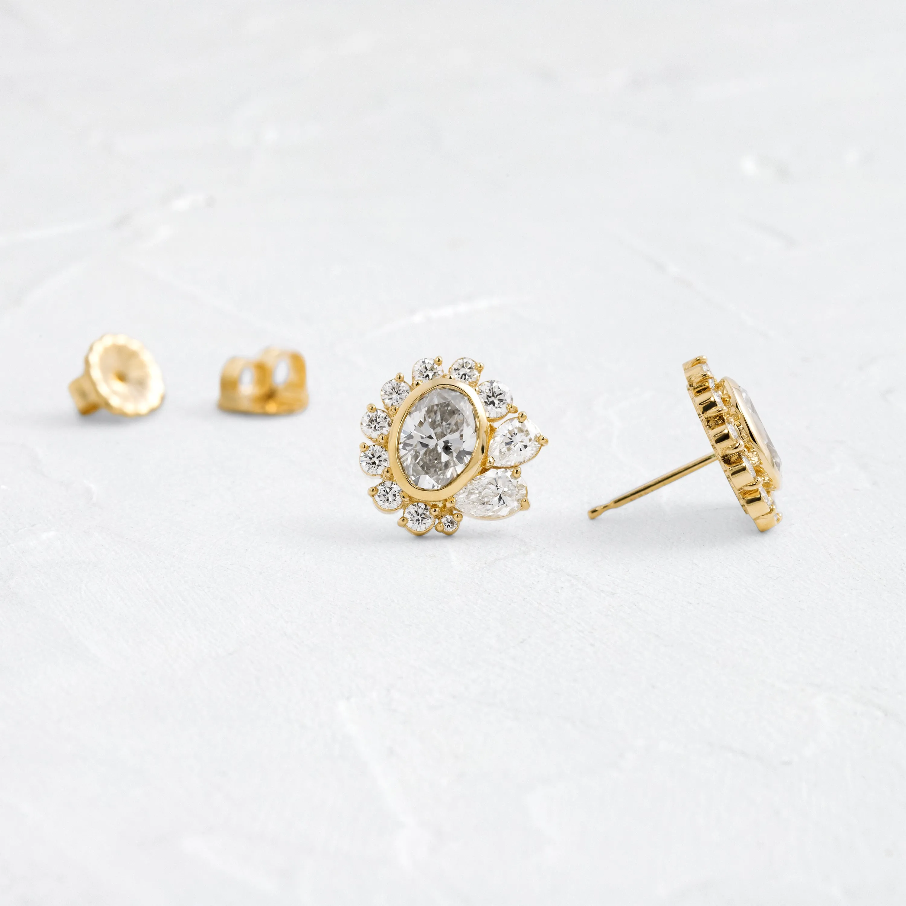 Embroidery Bezel Studs, Oval Cut