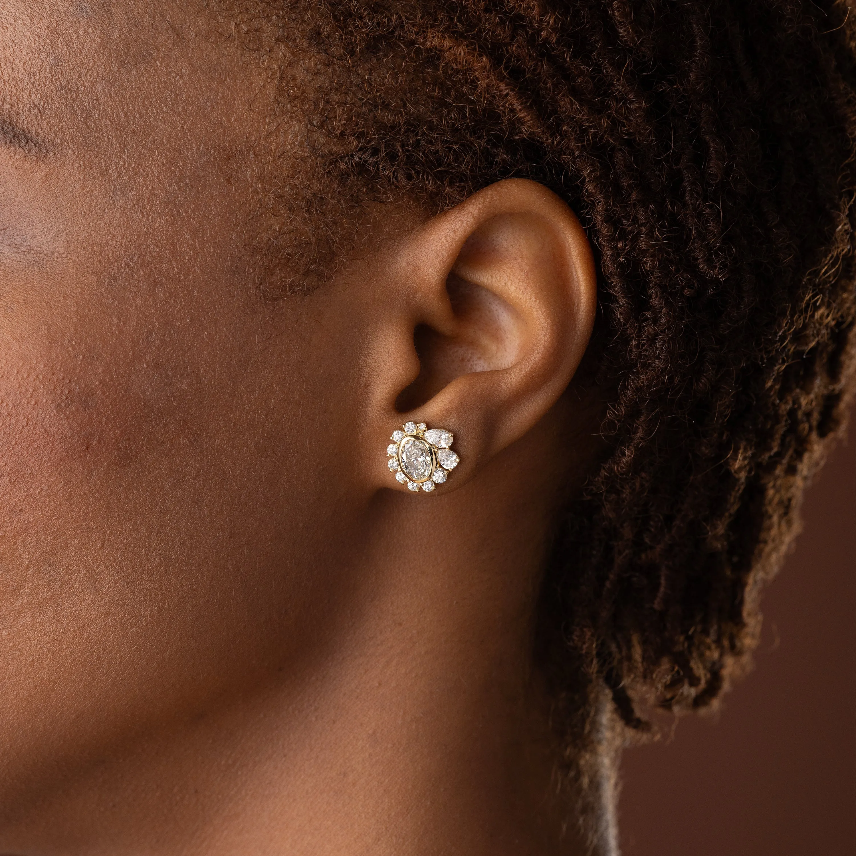 Embroidery Bezel Studs, Oval Cut