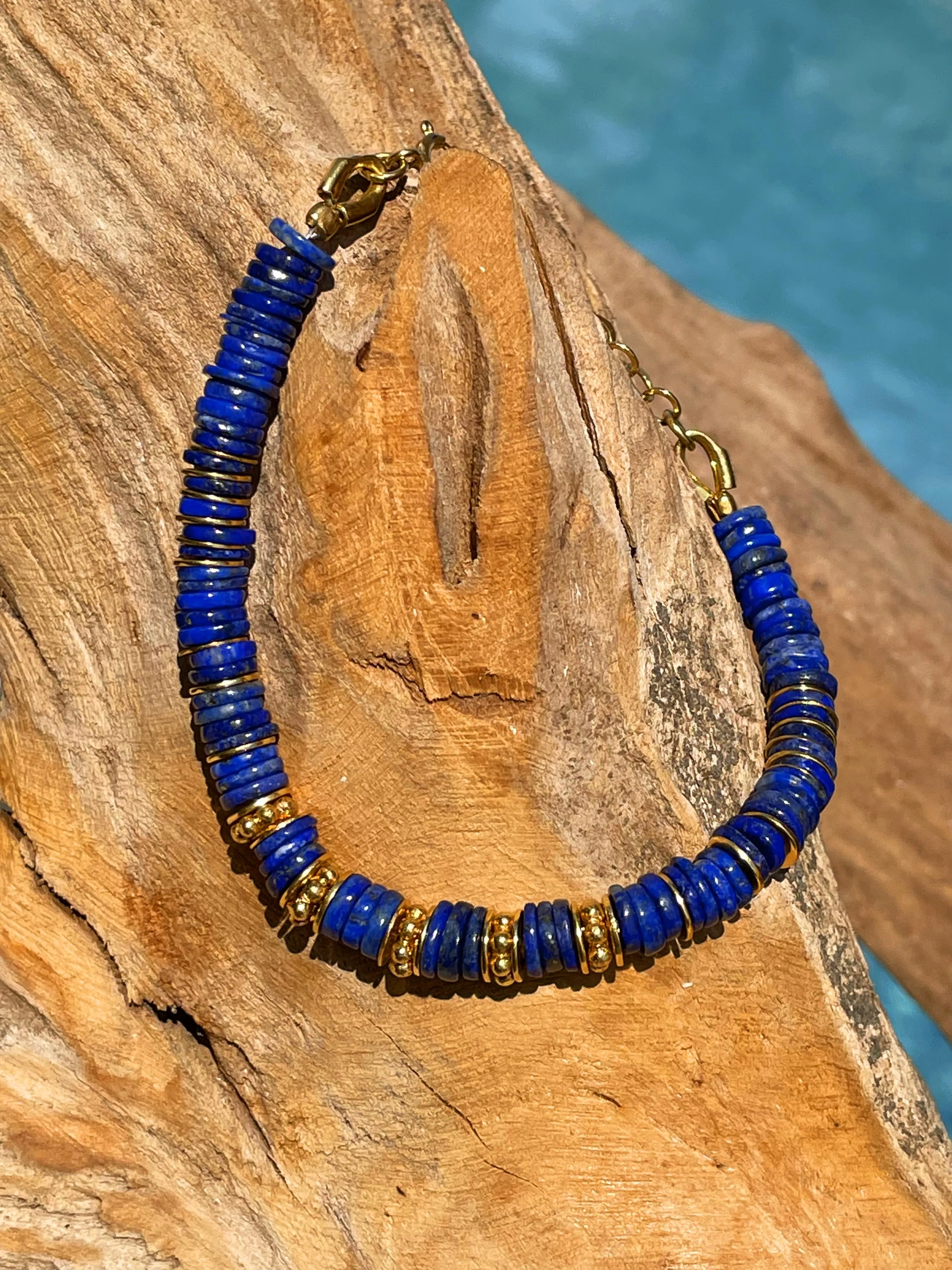Gold-plated pearl bracelet 18k yellow gold assembled with lapis lazuli