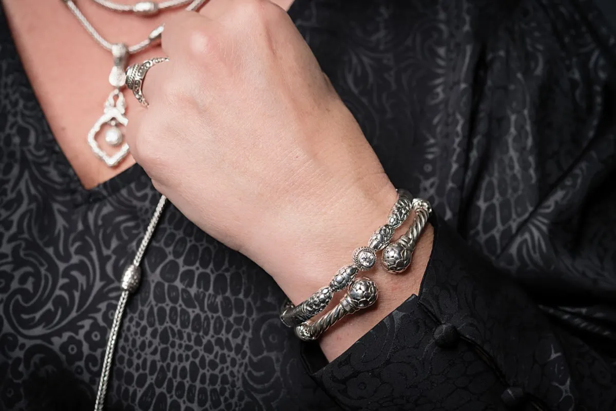 Hope Guides Tip-to-Tip Bracelet? in Watermark
