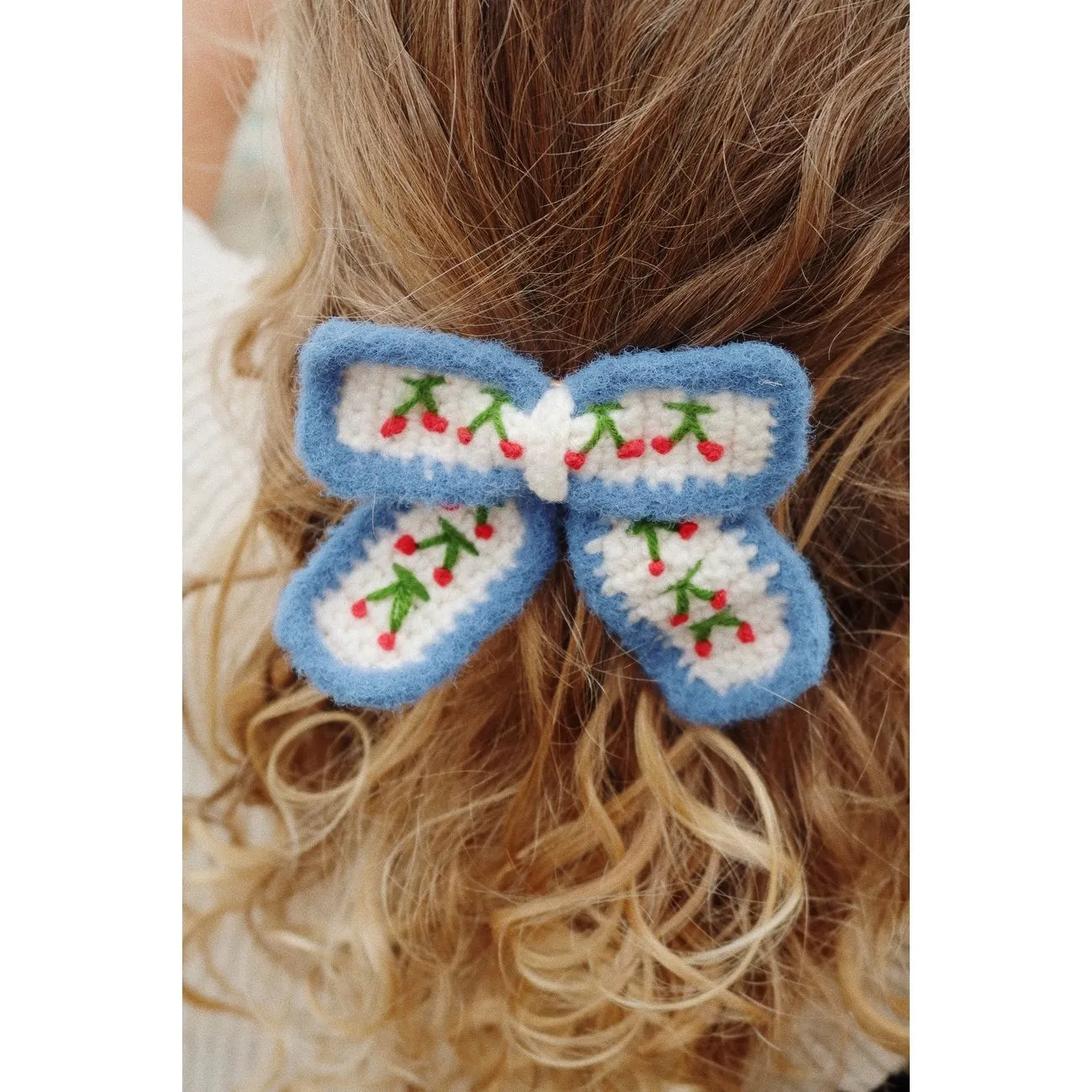 Konges Sl?jd Cherry Crochet Bow Clips Cherry