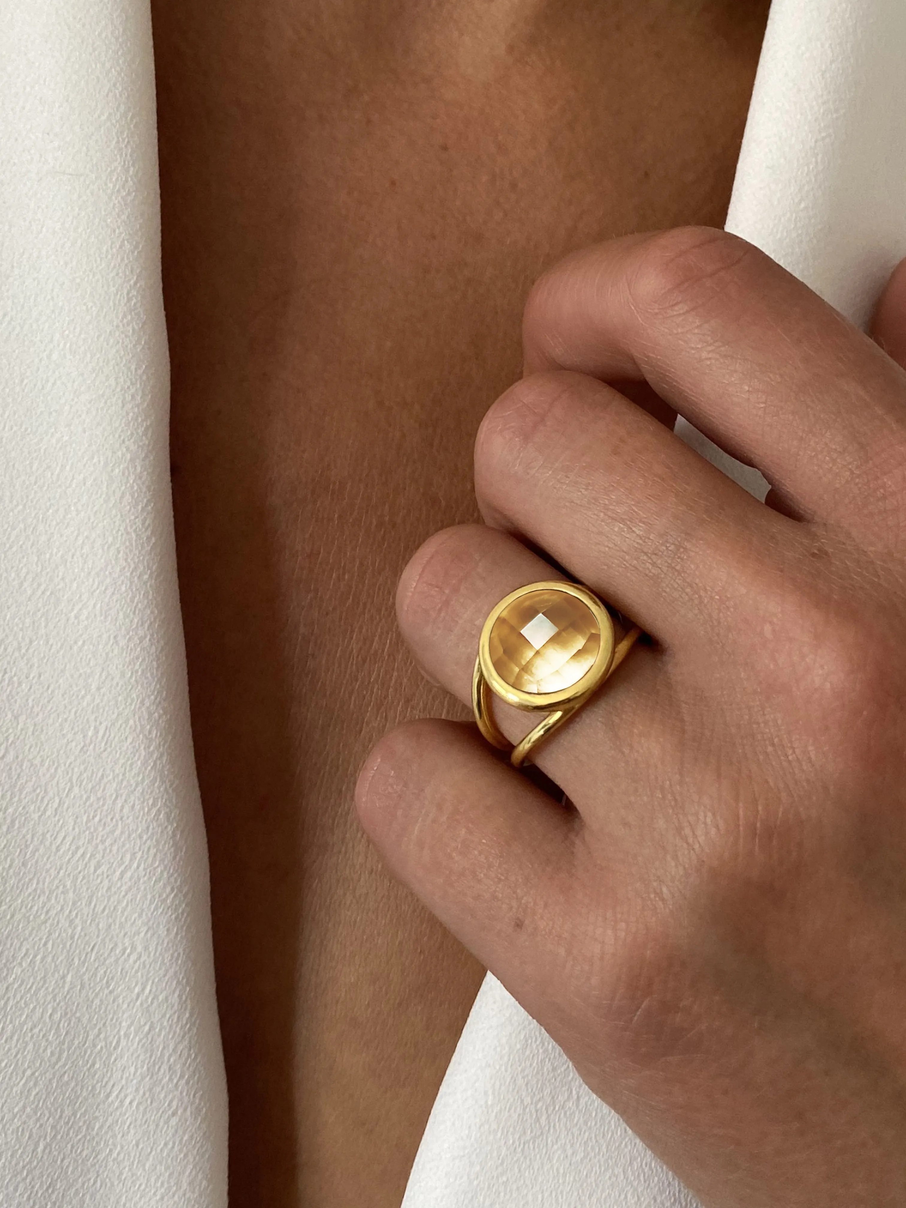 Ring in 925 Silver gilded with 18k yellow gold assembled with Citrine