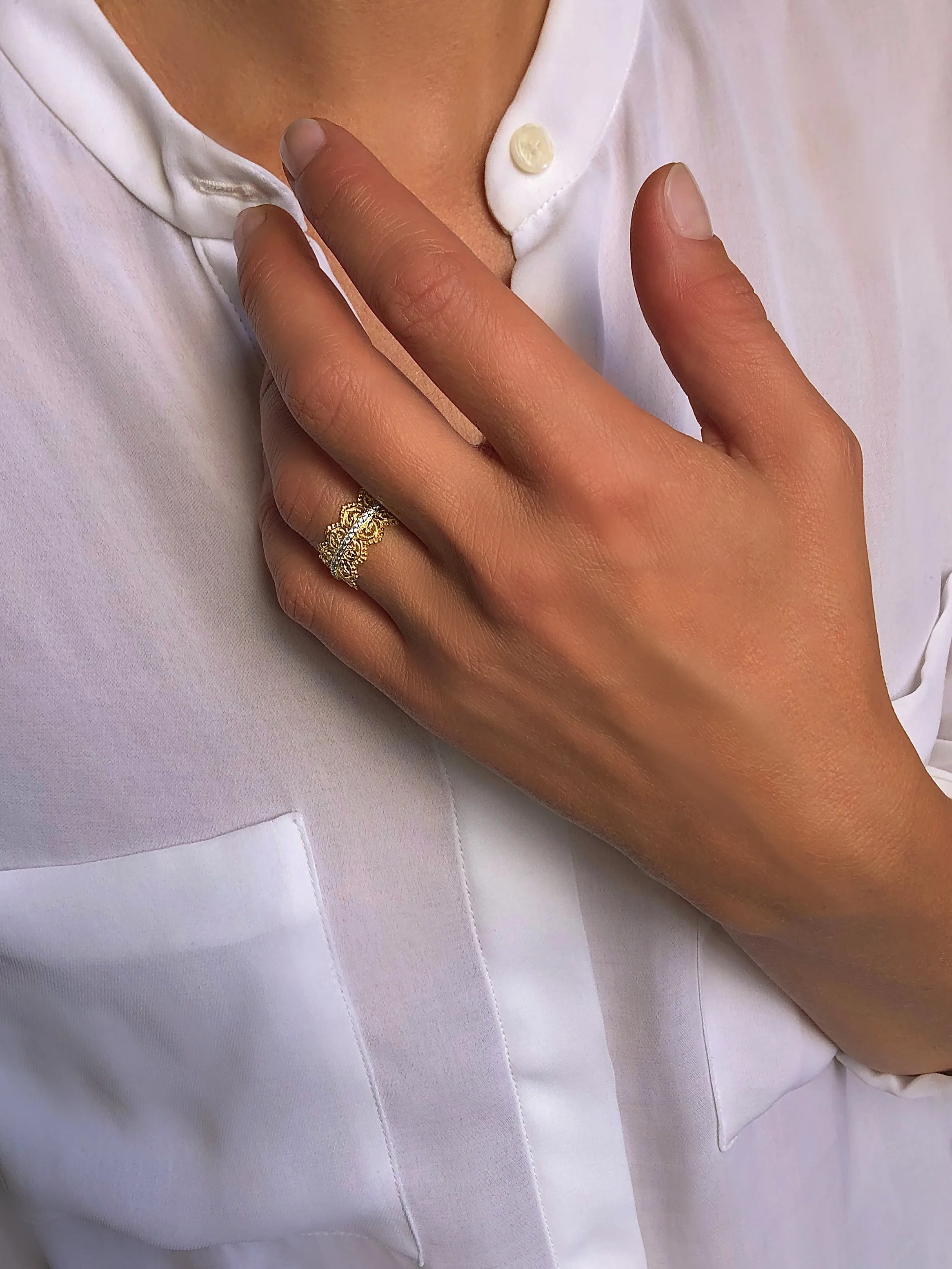 Silver plated ring assembled with zirconium oxide