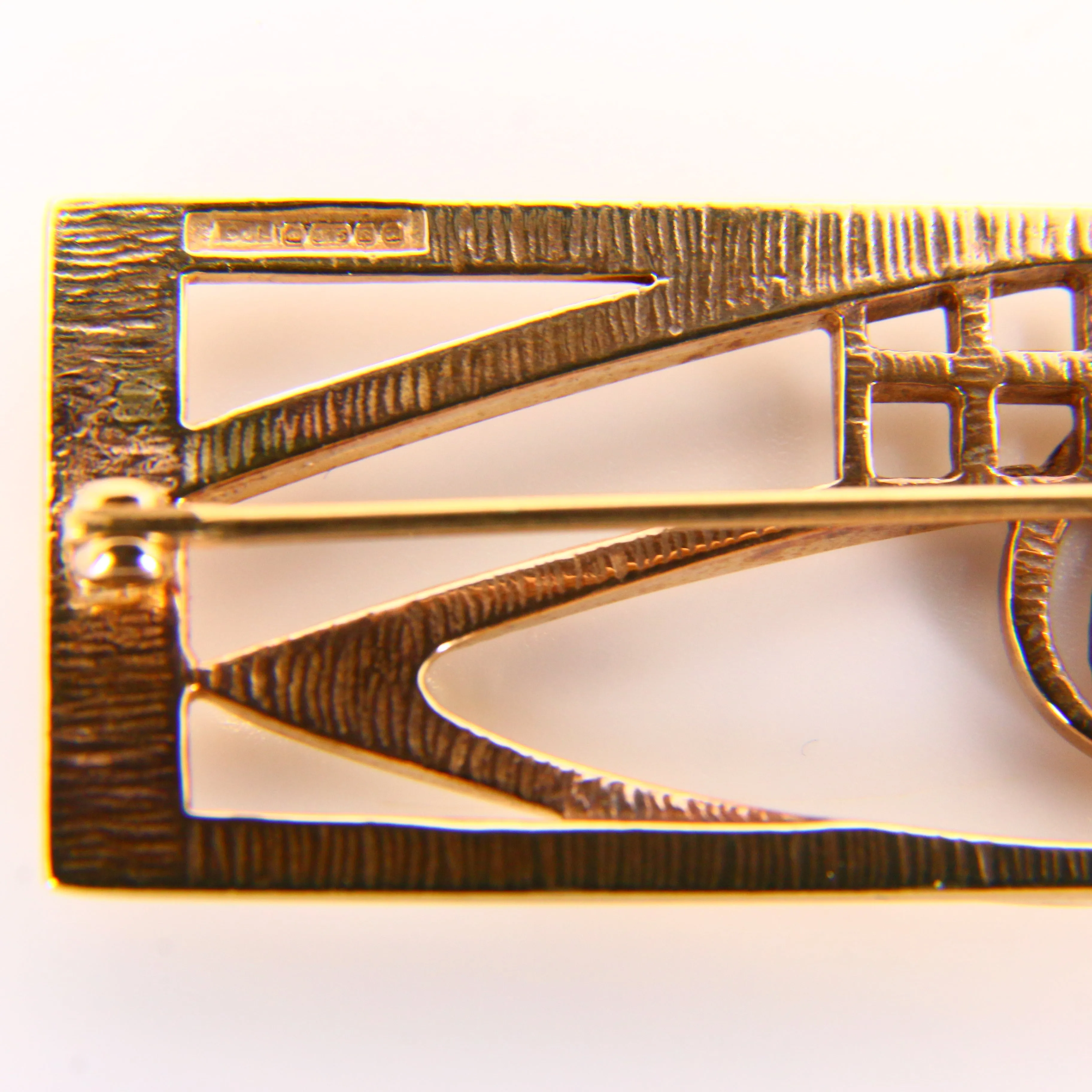 Vintage 9ct Rennie Mackintosh by Carrick Gold Brooch Hallmarked Boxed Gift