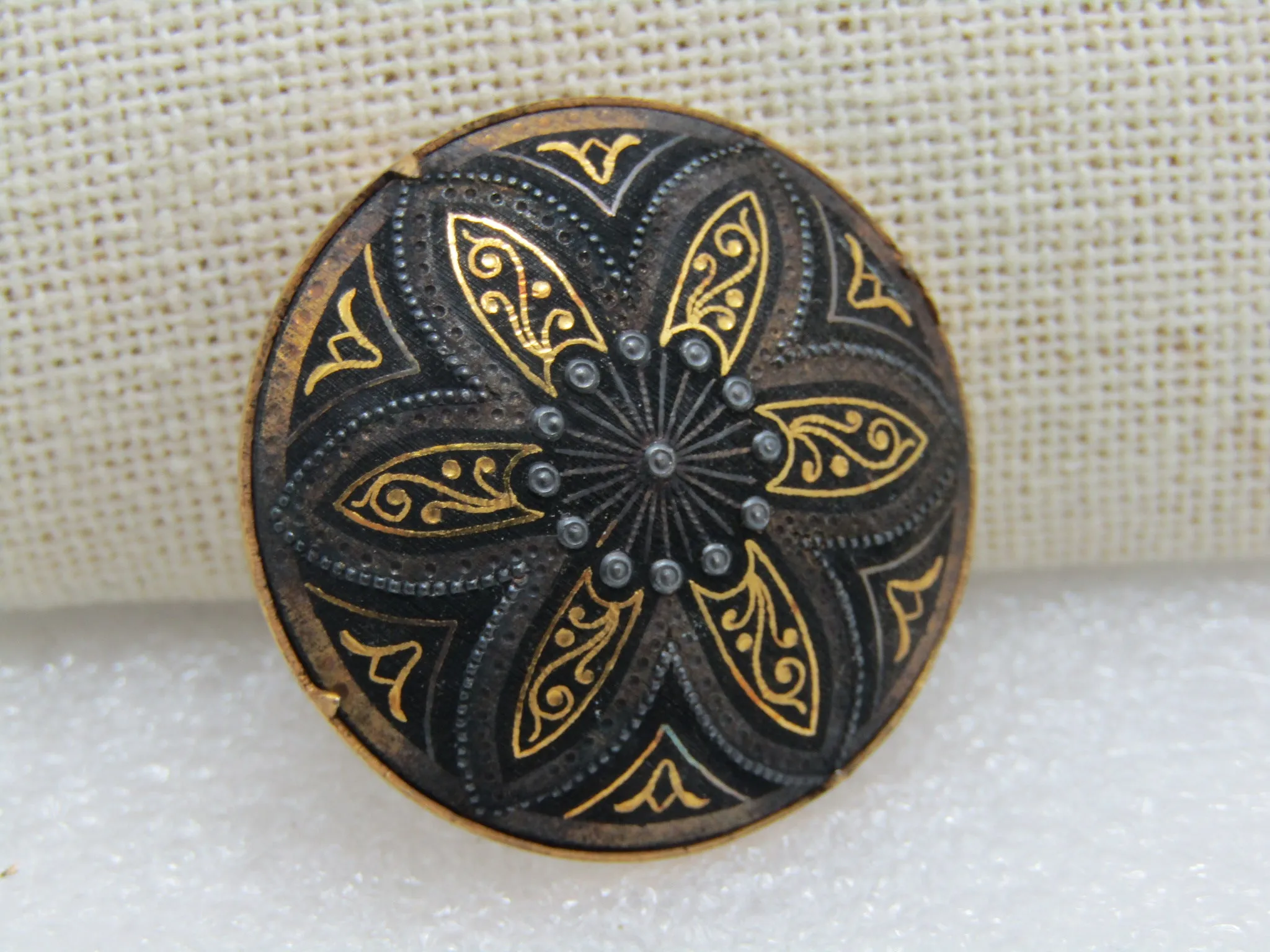 Vintage Damascene Round Domed Brooch, Trombone Clasp, Nearly 1.5", Gold oOne, 1960's