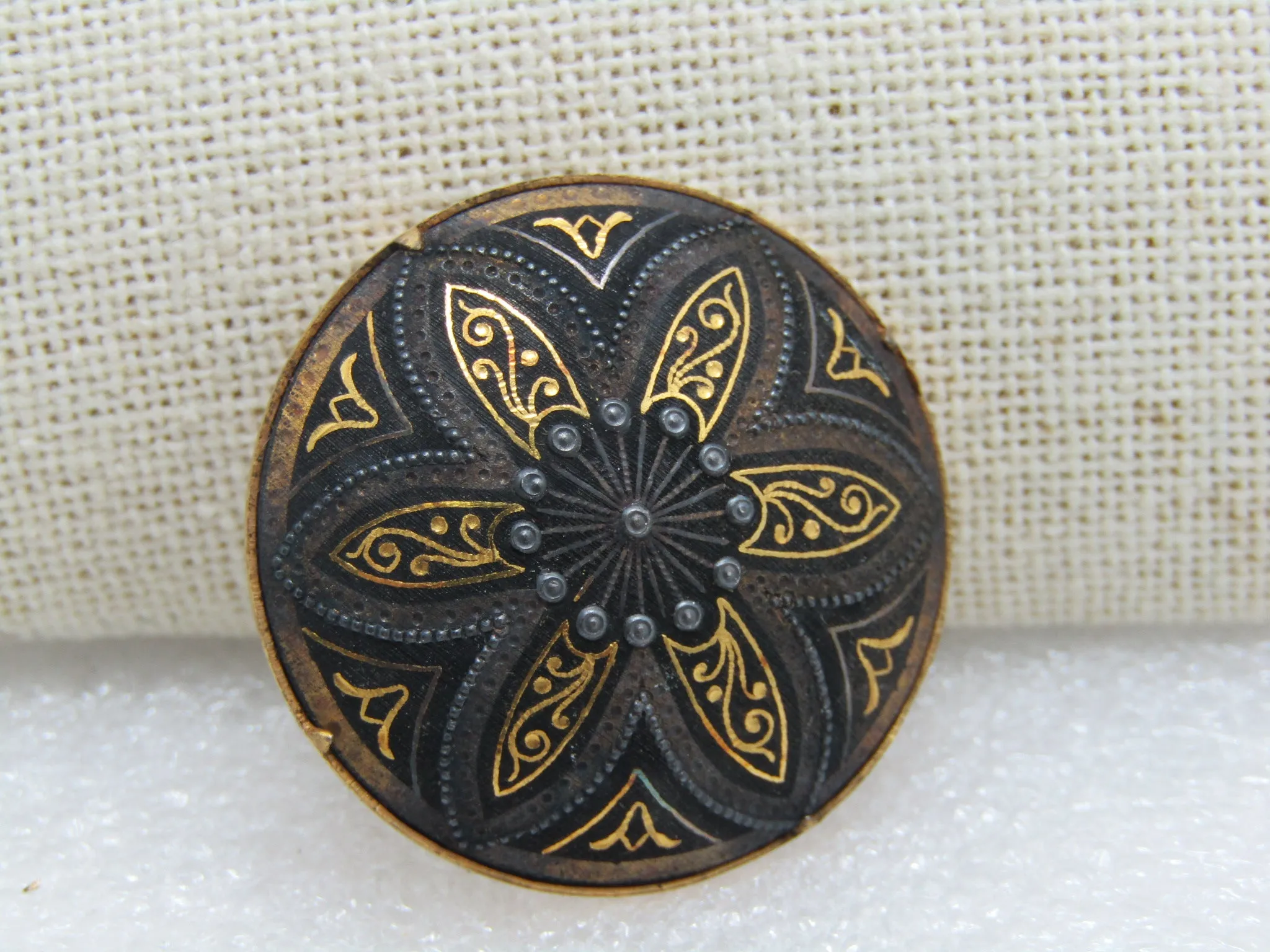 Vintage Damascene Round Domed Brooch, Trombone Clasp, Nearly 1.5", Gold oOne, 1960's